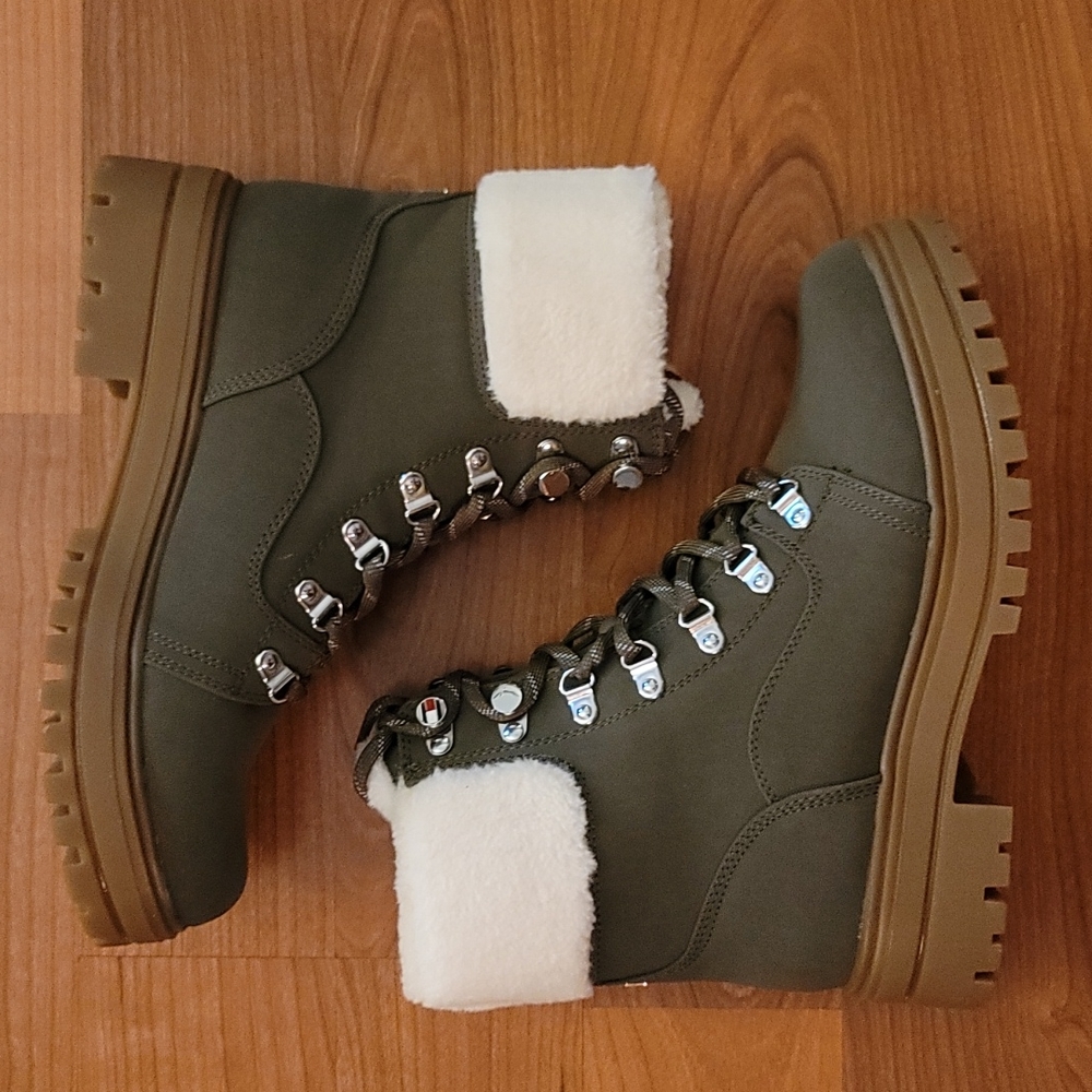 Tommy Hilfiger Dark Green FABY2 Lug Sole Boots - Picture 1 of 8